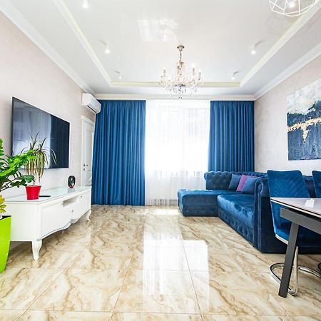 Apartament Luxury For Business & Pleasure Royal 3 Kijów Zewnętrze zdjęcie