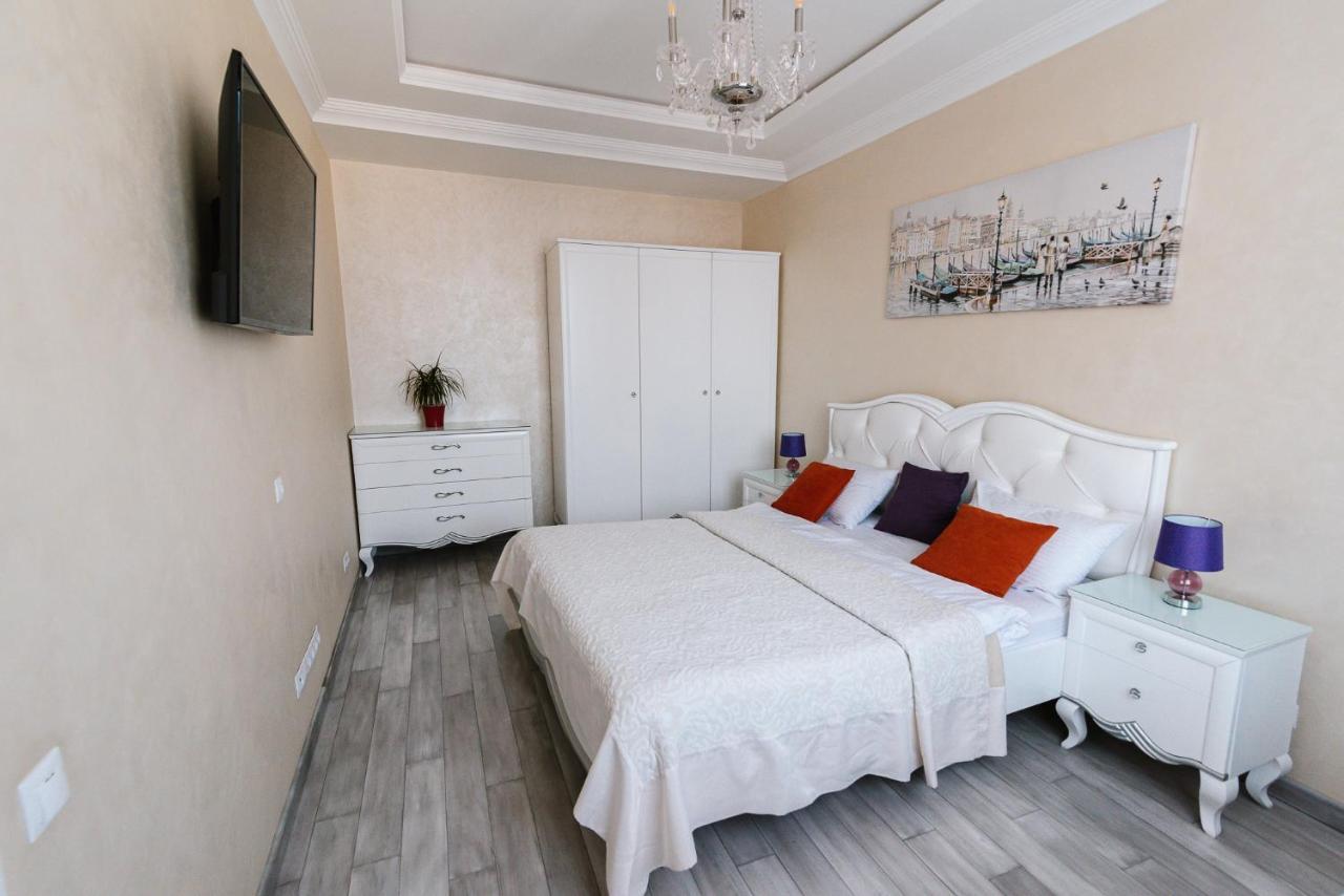 Apartament Luxury For Business & Pleasure Royal 3 Kijów Zewnętrze zdjęcie